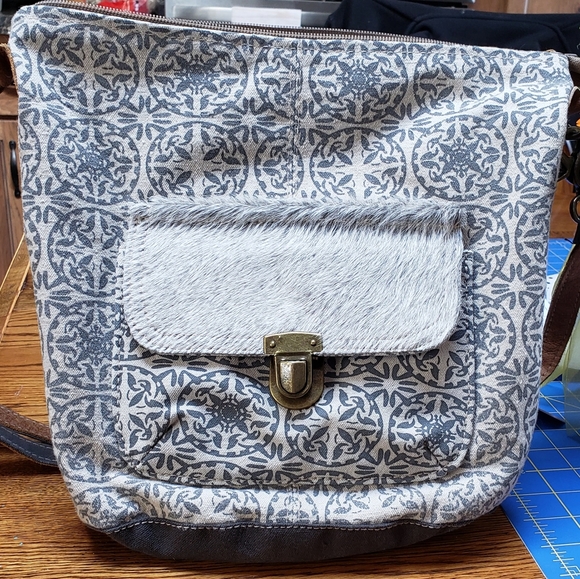 Crossbody bag - Picture 1 of 4